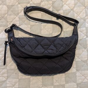 Poppy & Peonies Black Quilted Sidekick